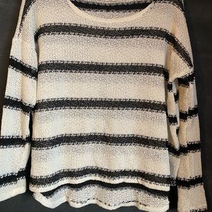 Honey Punch, size small, black and cream